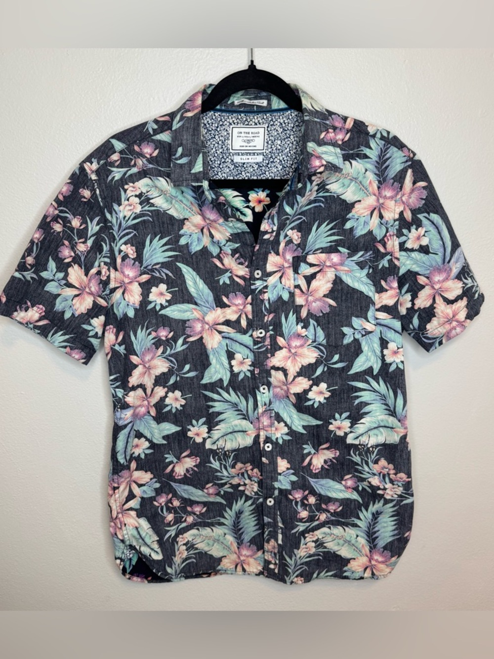 On The Road Slim Fit Hawaiian Floral Button Down Shirt